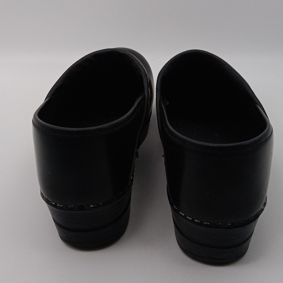 SANITA LEATHER CLOGS - Picture 4 of 6